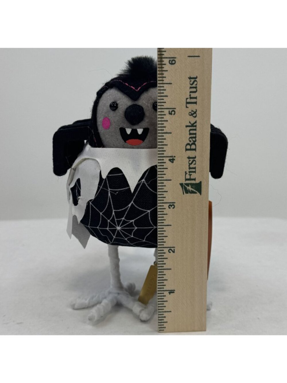 Hyde & Eek! Skitter Featherly Friends Decorative Halloween Bird Spider Web Cape - Picture 8 of 12